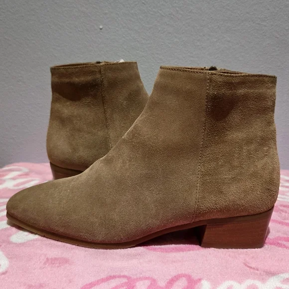 Women's Aquatalia Fuoco Suede Ankle Boots Champagne, Size 7.5M - Picture 7 of 16